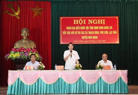 Đoàn ĐBQH tỉnh tiếp xúc cử tri huyện Nho Quan, thành phố Ninh Bình